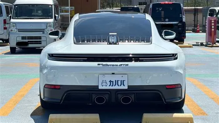 Porsche 911 GTS PDK 2025 — миниатюра 5