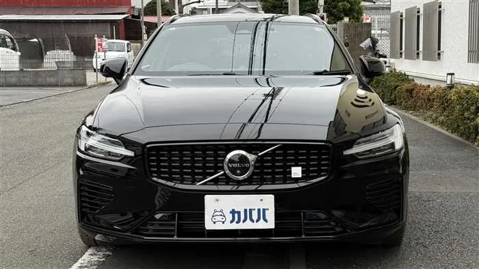 Volvo V60 2023 — миниатюра 2
