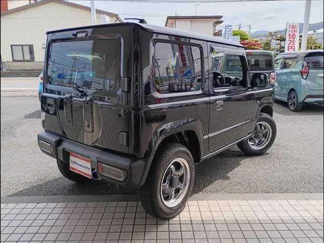 Suzuki Jimny 2022 — миниатюра 3