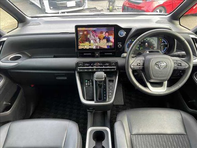 Toyota Noah 2023 — миниатюра 2