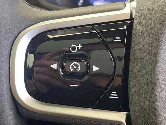 Volvo V60 2025 — миниатюра 4