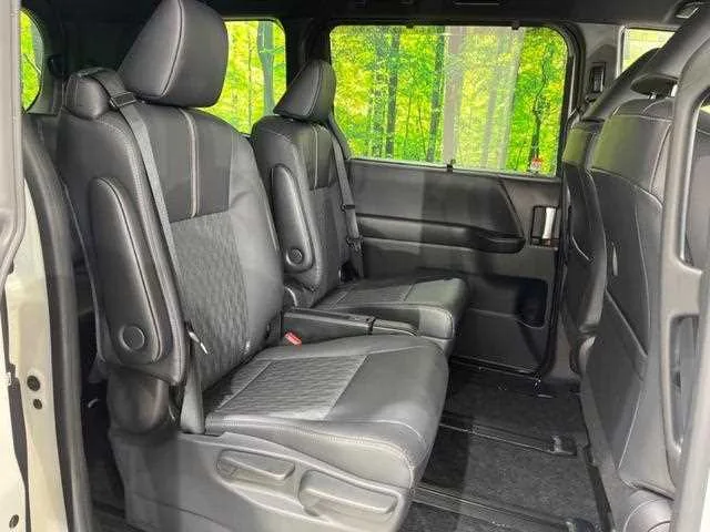 Toyota Noah 2023 — миниатюра 4