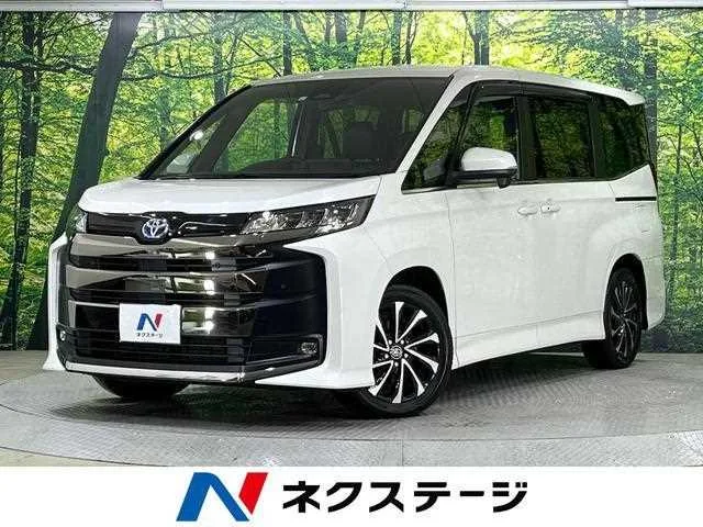 Toyota Noah 2023 — фото 1, купить с доставкой в Москву