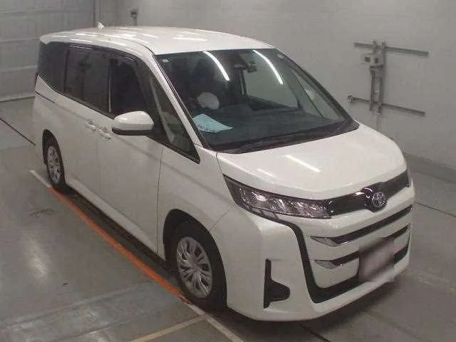 Toyota Noah 2023 — миниатюра 4