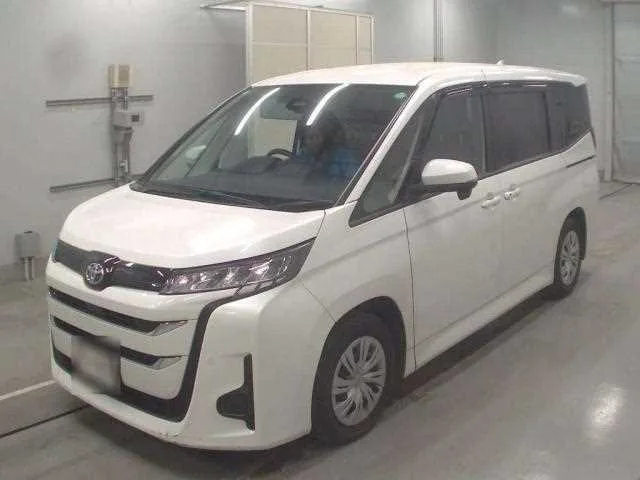 Toyota Noah 2024 — фото 1, купить с доставкой в Москву