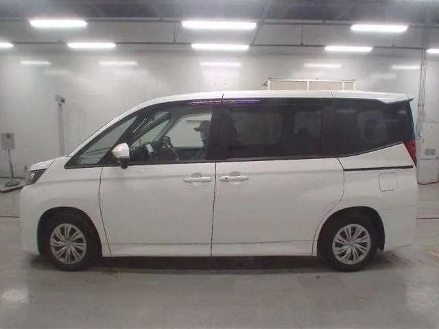 Toyota Noah 2024 — миниатюра 4
