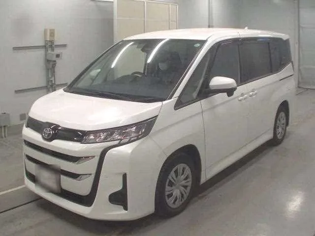 Toyota Noah 2024 — фото 1, купить с доставкой в Москву