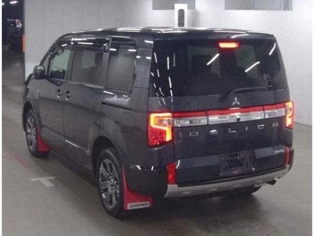 Mitsubishi Delica D:5 2023 — миниатюра 2
