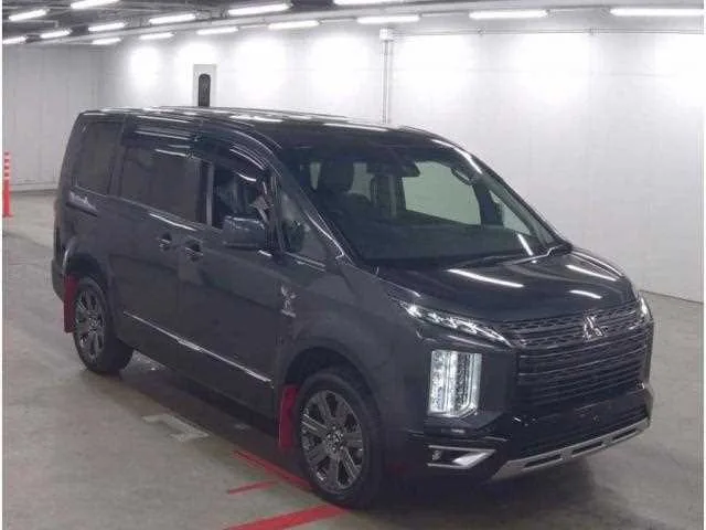 Mitsubishi Delica D:5 2023 — фото 1, купить с доставкой в Москву