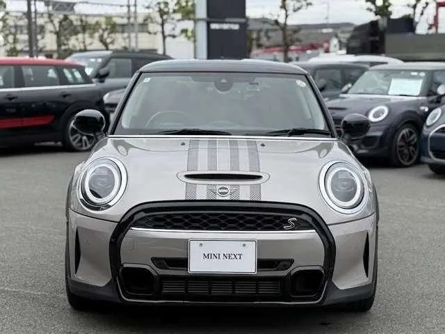 BMW MINI 2022 — миниатюра 2