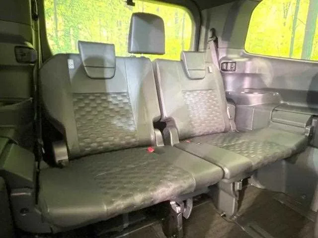 Toyota Voxy 2024 — миниатюра 4