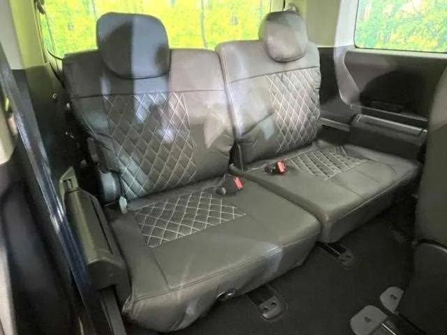 Mitsubishi Delica D:5 2024 — миниатюра 4