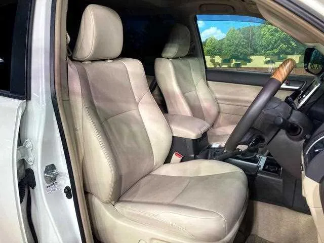 Toyota Land Cruiser Prado 2023 — миниатюра 5