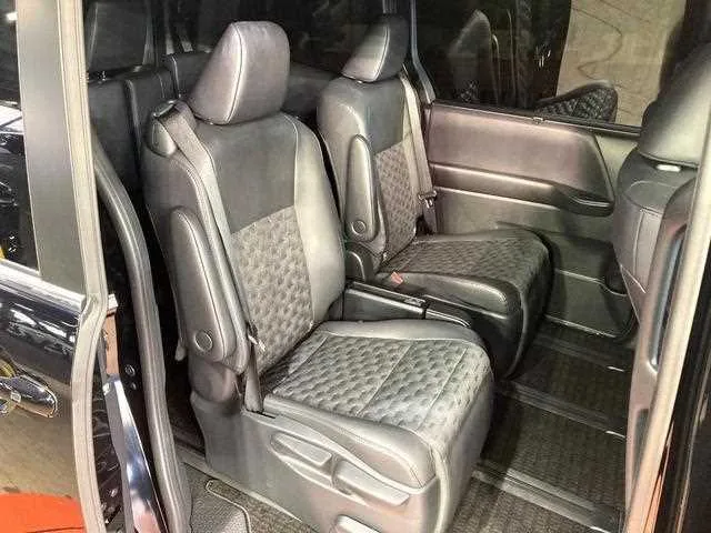 Toyota Voxy 2024 — миниатюра 4
