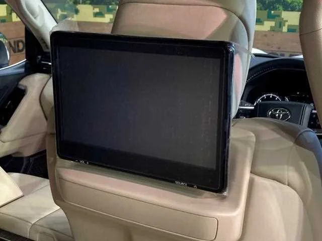 Toyota Land Cruiser 2024 — миниатюра 5