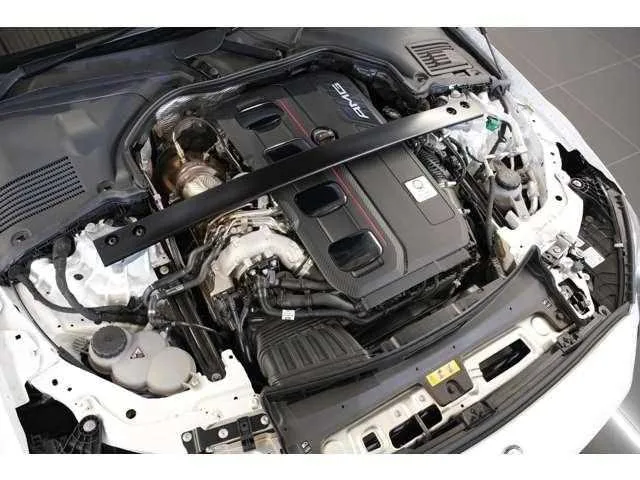 Mercedes-Benz C-Class 2023 — миниатюра 4