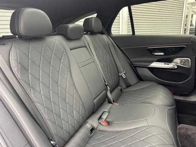 Mercedes-Benz E-Class 2025 — миниатюра 2