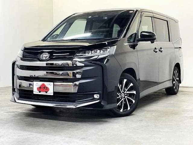 Toyota Noah 2023 — фото 1, купить с доставкой в Москву