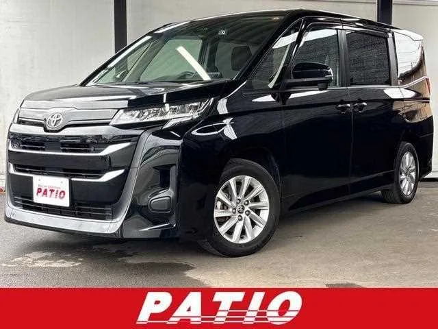 Toyota Noah 2023 — фото 1, купить с доставкой в Москву