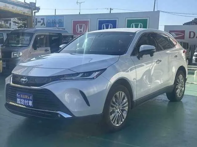 Toyota Harrier 2024 — фото 1, купить с доставкой в Москву