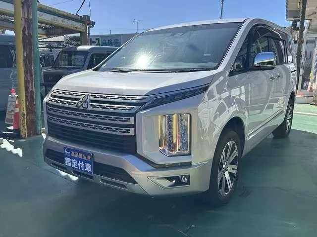 Mitsubishi Delica D:5 2024 — фото 1, купить с доставкой в Москву