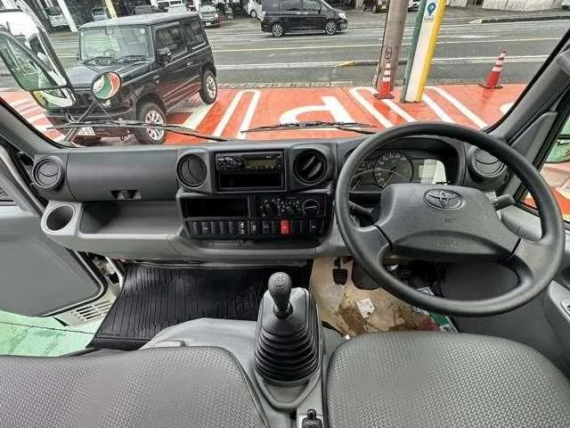 Toyota Dyna Truck 2026 — миниатюра 3