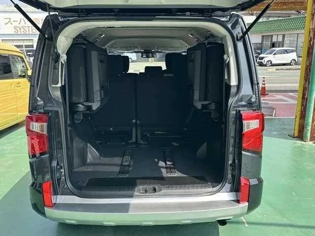 Mitsubishi Delica D:5 2023 — миниатюра 4