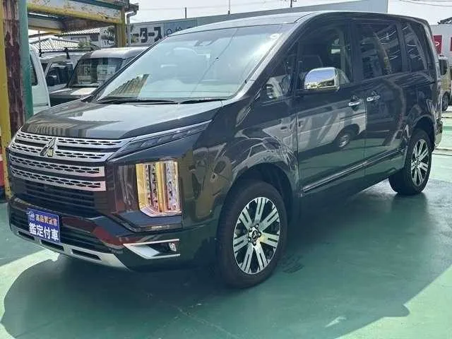 Mitsubishi Delica D:5 2023 — фото 1, купить с доставкой в Москву