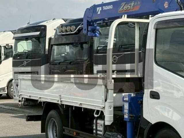 Hino Dutro 2024 — миниатюра 5