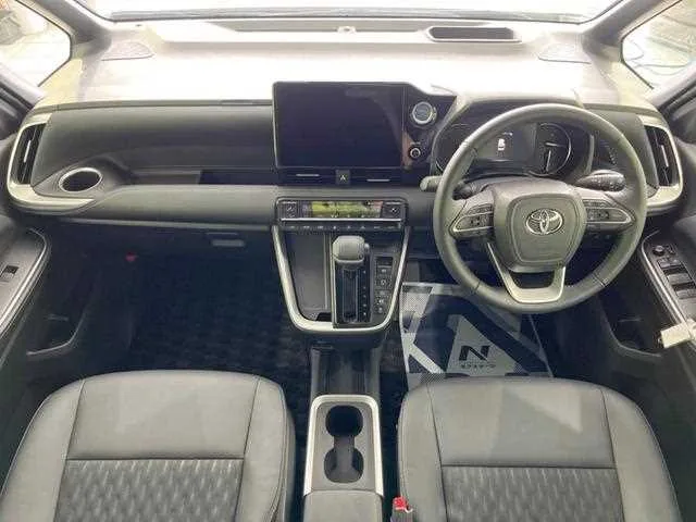 Toyota Noah 2023 — миниатюра 2