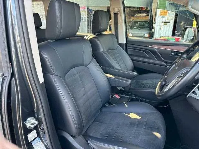 Mitsubishi Delica D:5 2023 — миниатюра 4