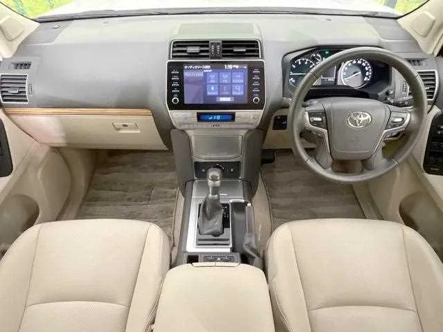 Toyota Land Cruiser Prado 2023 — миниатюра 2