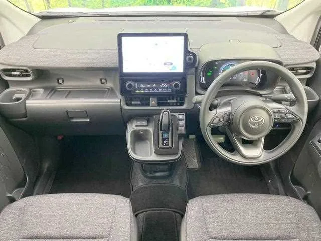Toyota Sienta 2024 — миниатюра 2
