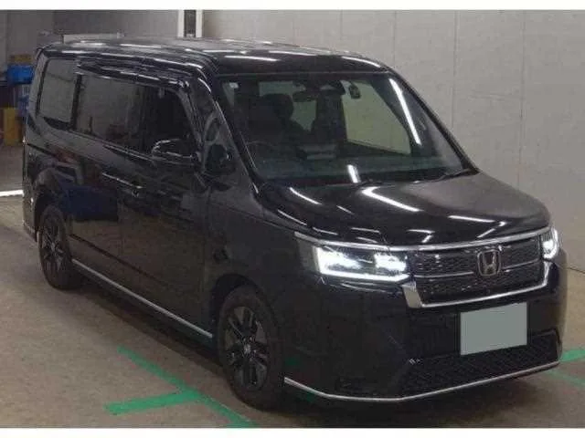 Honda Step WGN 2022 — фото 1, купить с доставкой в Москву