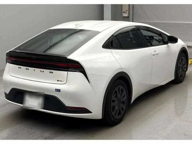 Toyota Prius 2024 — миниатюра 2