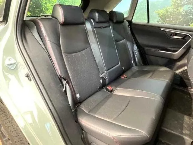 Toyota RAV4 2024 — миниатюра 3
