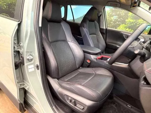 Toyota RAV4 2024 — миниатюра 5