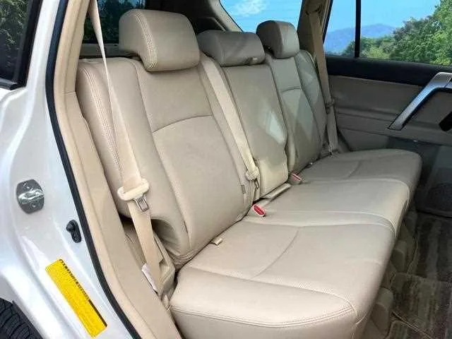Toyota Land Cruiser Prado 2023 — миниатюра 3