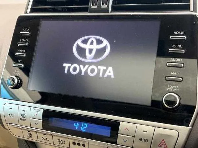 Toyota Land Cruiser Prado 2023 — миниатюра 4
