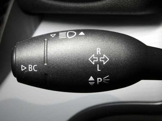 BMW MINI 2023 — миниатюра 5