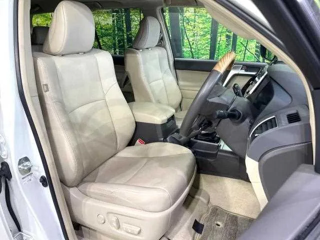 Toyota Land Cruiser Prado 2023 — миниатюра 5