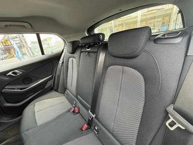 BMW 1 Series 2023 — миниатюра 5