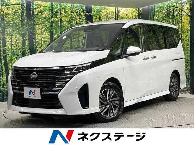 Nissan Serena 2023 — фото 1, купить с доставкой в Москву