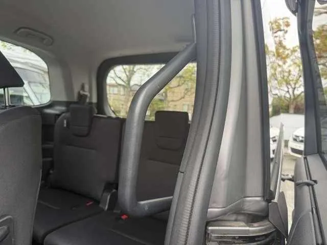 Toyota Noah 2022 — миниатюра 5