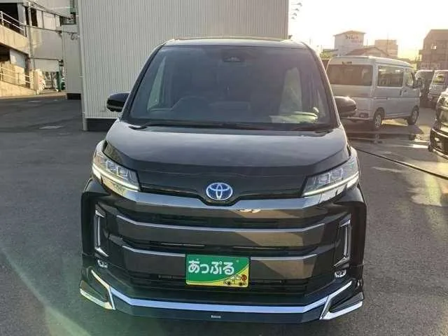 Toyota NOAH 2025 — миниатюра 4