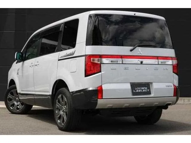 Mitsubishi Delica D:5 2022 — миниатюра 2