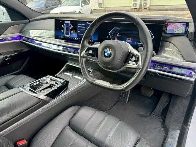 BMW 7 Series 2023 — миниатюра 2