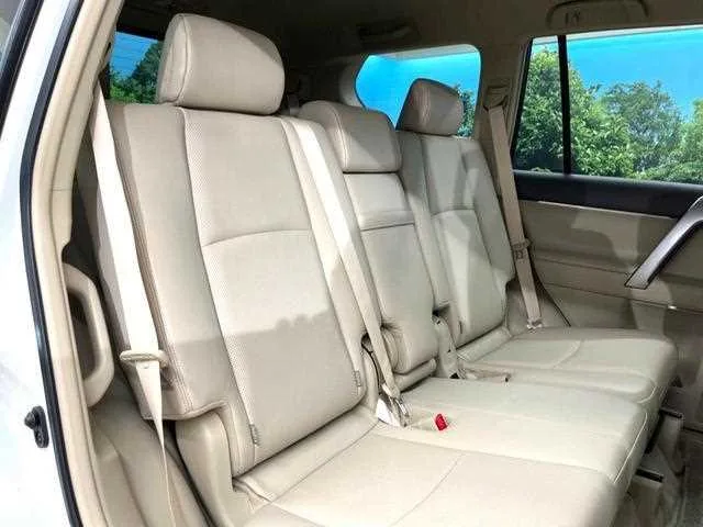 Toyota Land Cruiser Prado 2023 — миниатюра 3