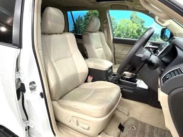 Toyota Land Cruiser Prado 2023 — миниатюра 5