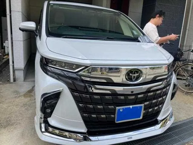 Toyota ALPHARD HYBRID 2023 — фото 1, купить с доставкой в Москву